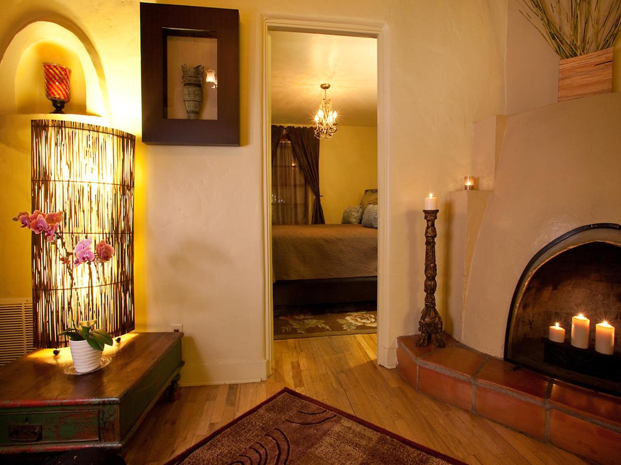 Casa De Tres Lunas/House Of Three Moons Santa Fe Room photo