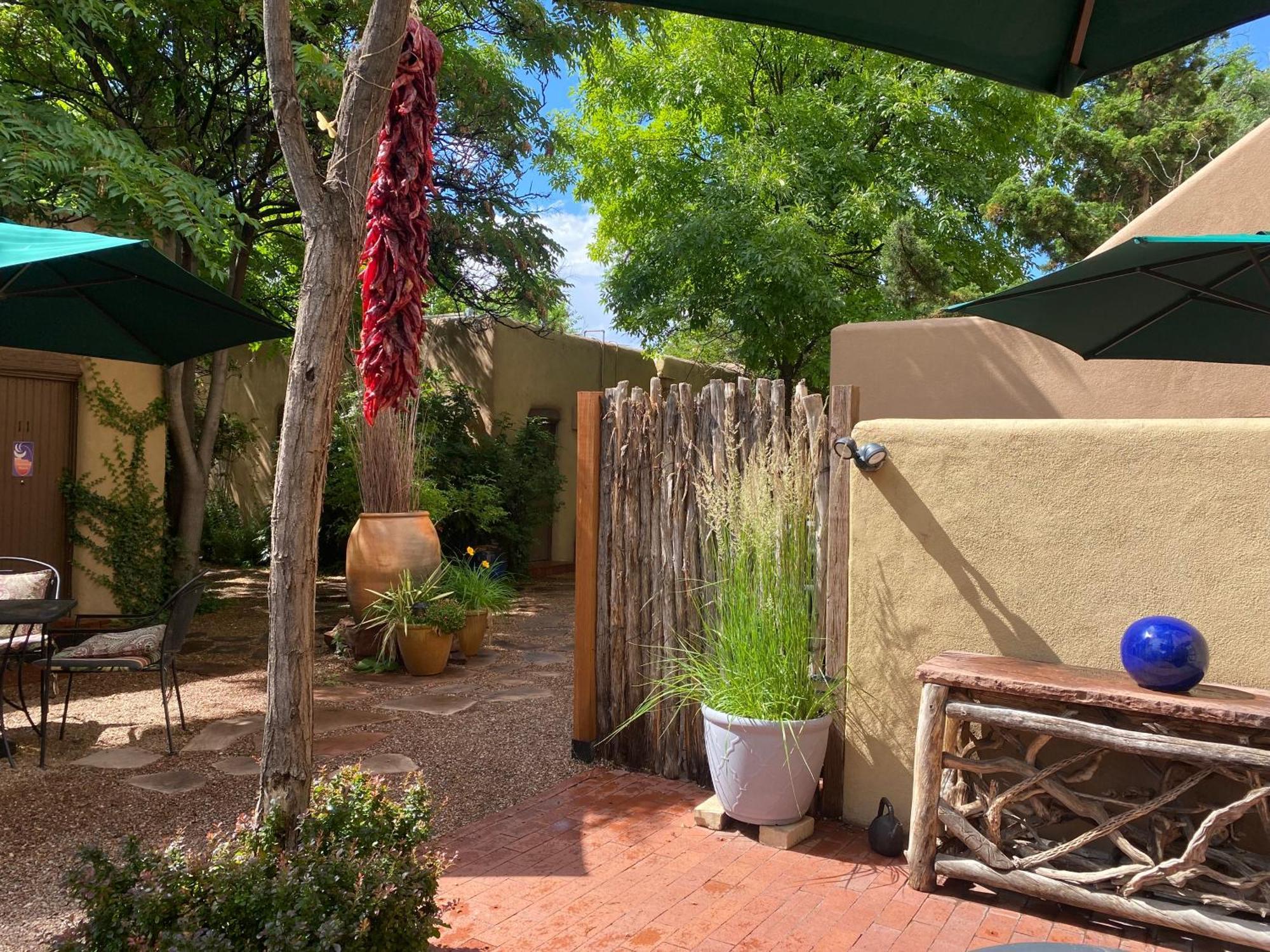 Casa De Tres Lunas/House Of Three Moons Santa Fe Exterior photo